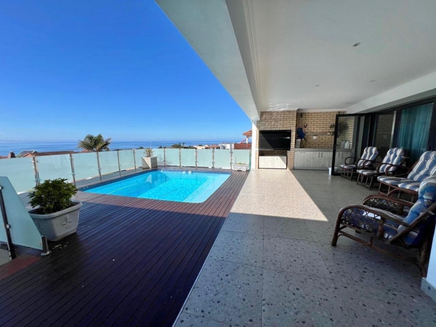 4 Bedroom Property for Sale in Wavecrest Eastern Cape